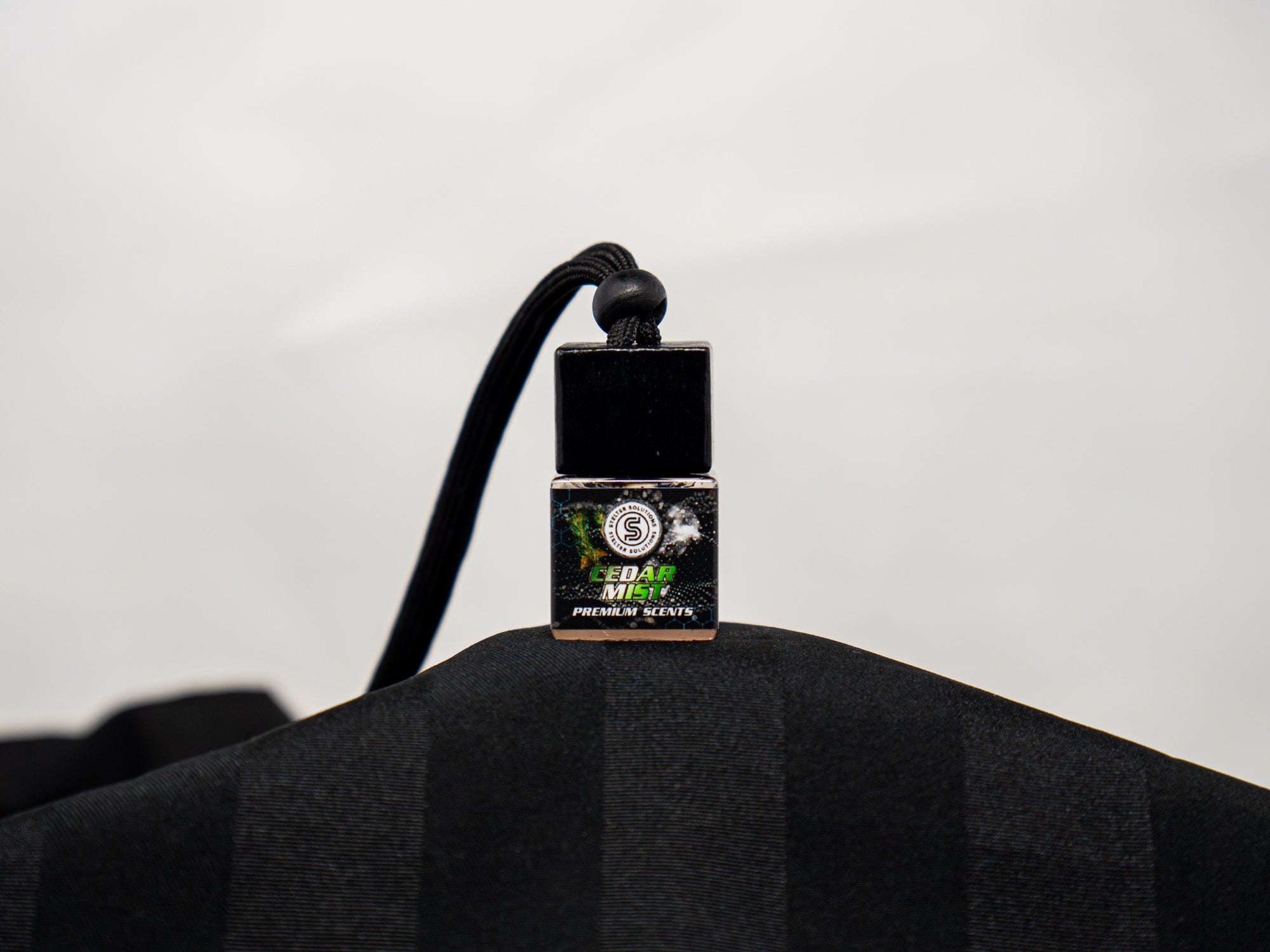 Cedar Mist – Stelter Scents – Premium Glass Air Fresheners for vehicles