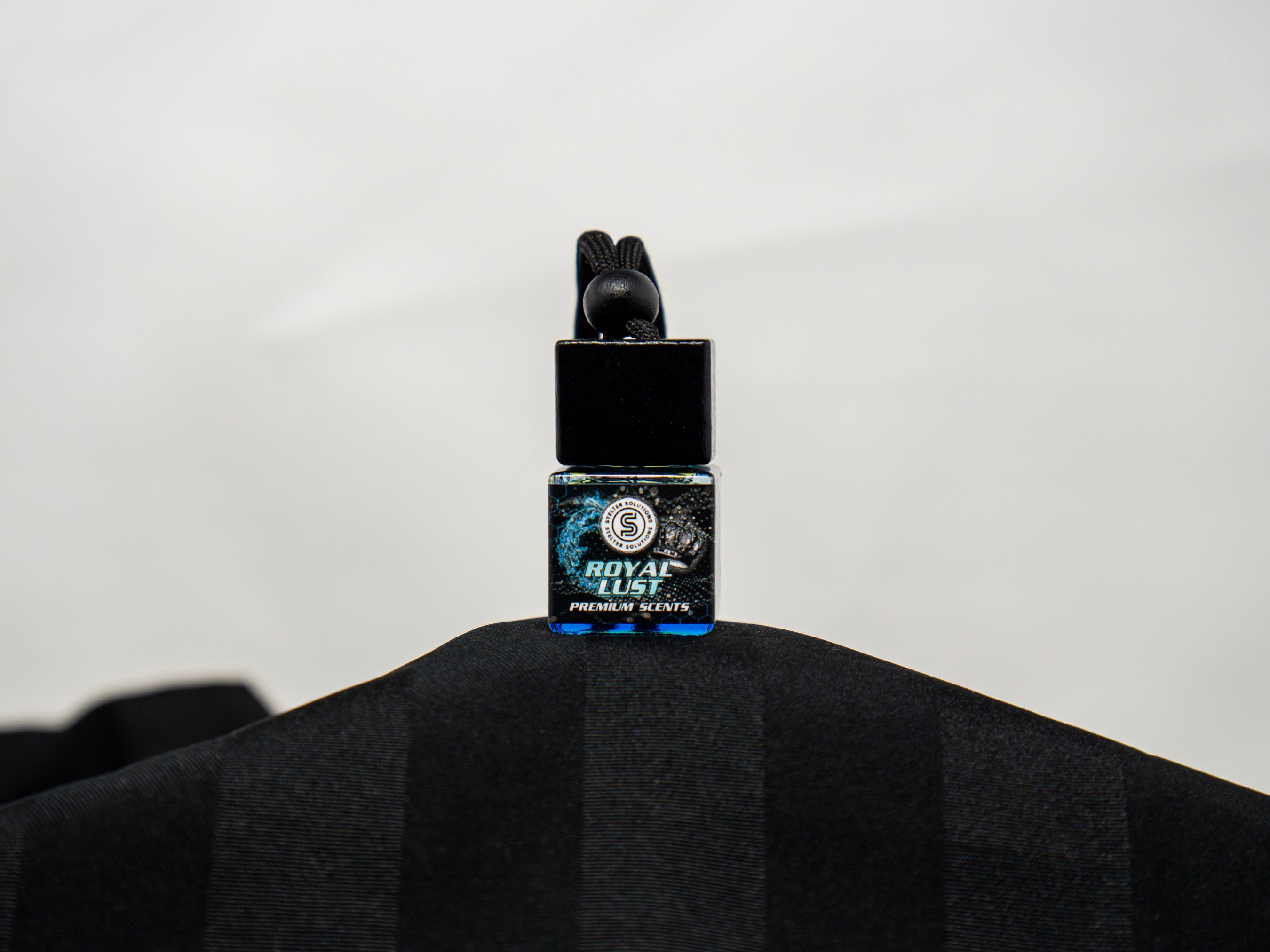 Royal Lust – Stelter Scents – Premium Glass Air Fresheners for vehicles