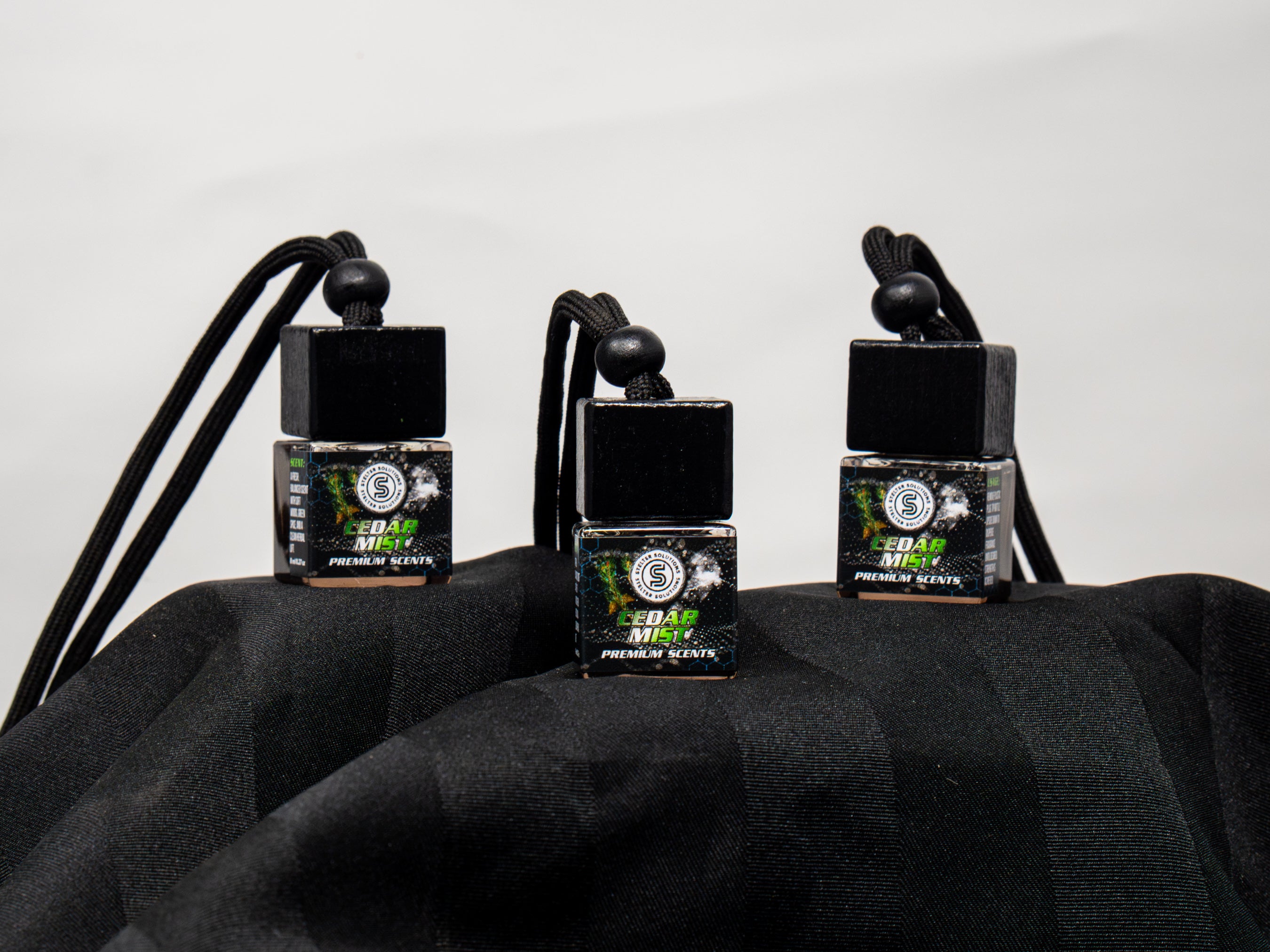 Cedar Mist – Stelter Scents – Premium Glass Air Fresheners for vehicles